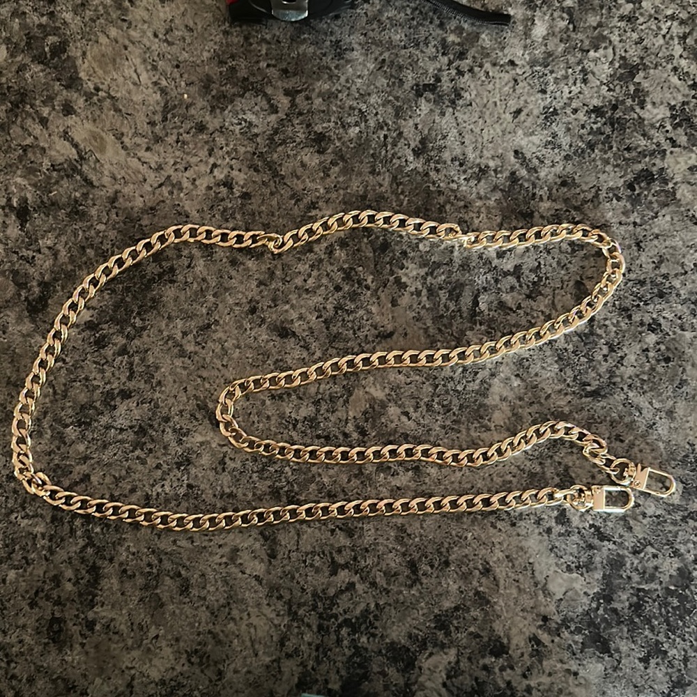 COPY - UN BRANDED CHAIN